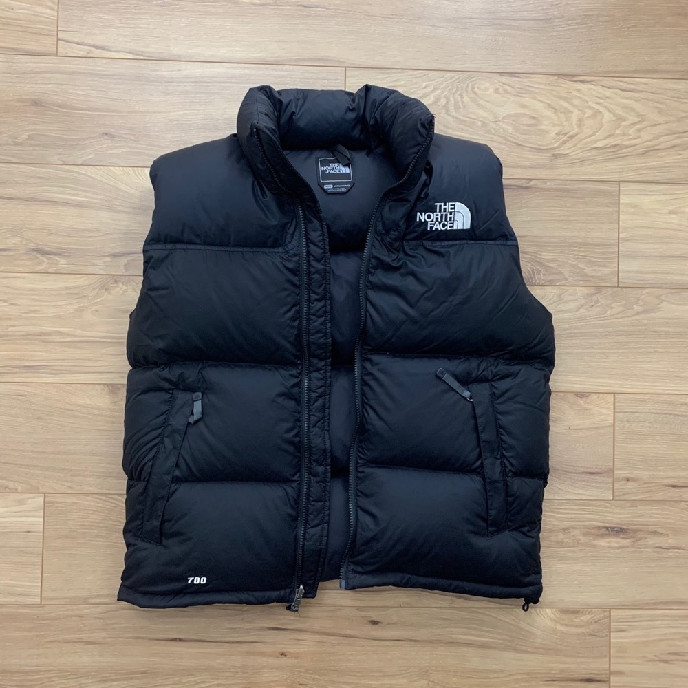 ⚫️*NEW* The North Face 700 Down Nupste Vest (M) - Picture 2 of 4